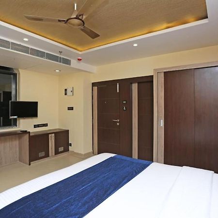 Hotel Golden Orchid Бхубанешвара Экстерьер фото